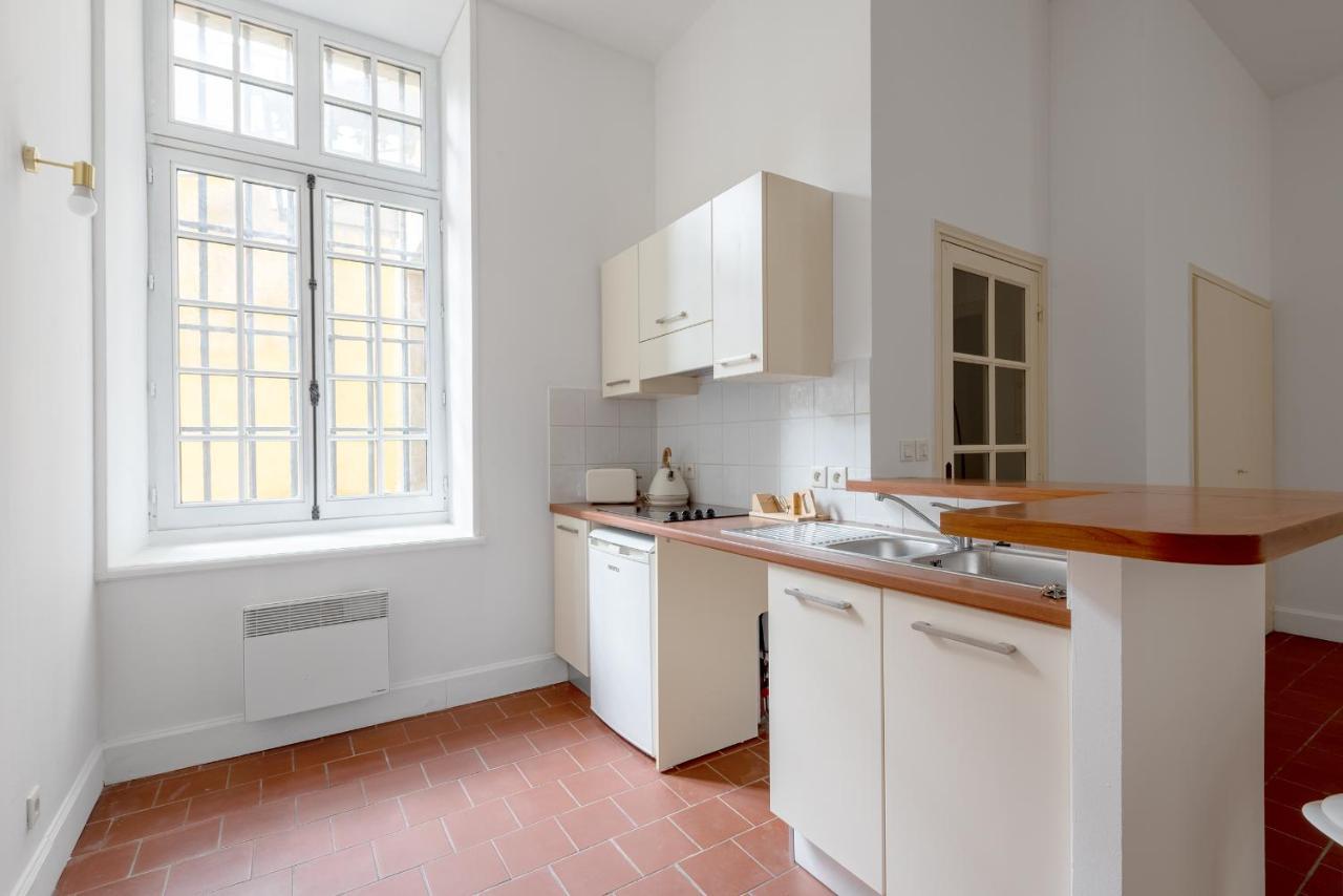 Superbe Appartement Avec Cour Dans La Bastide Carcassonne Exterior foto